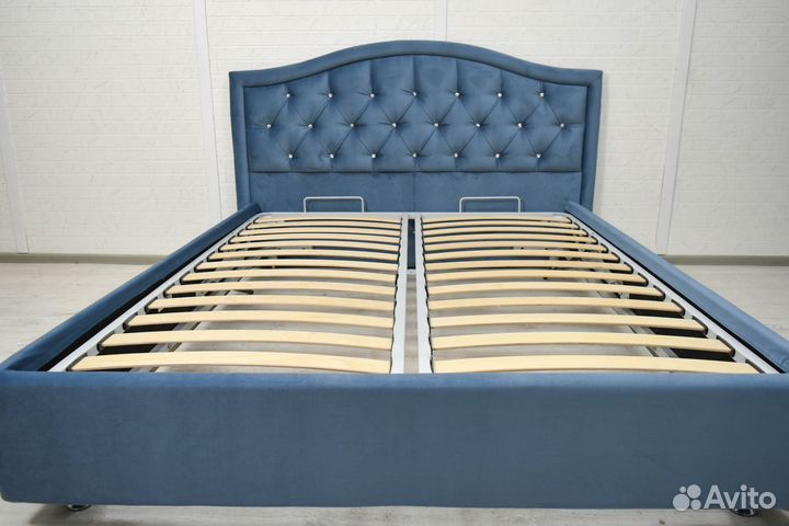 Кровать с подъемным механизмом 160х200