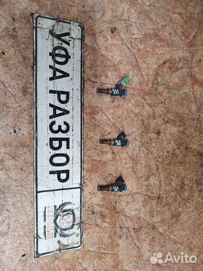 Форсунка топливная 1.6 Z16XER ркпп Opel Astra H