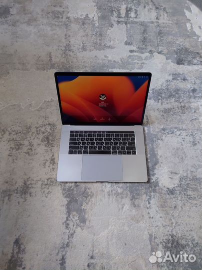 Apple MacBook Pro 15 2019 i9/32/512