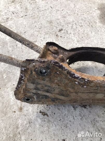 Балка задняя Toyota RAV4 (2712)