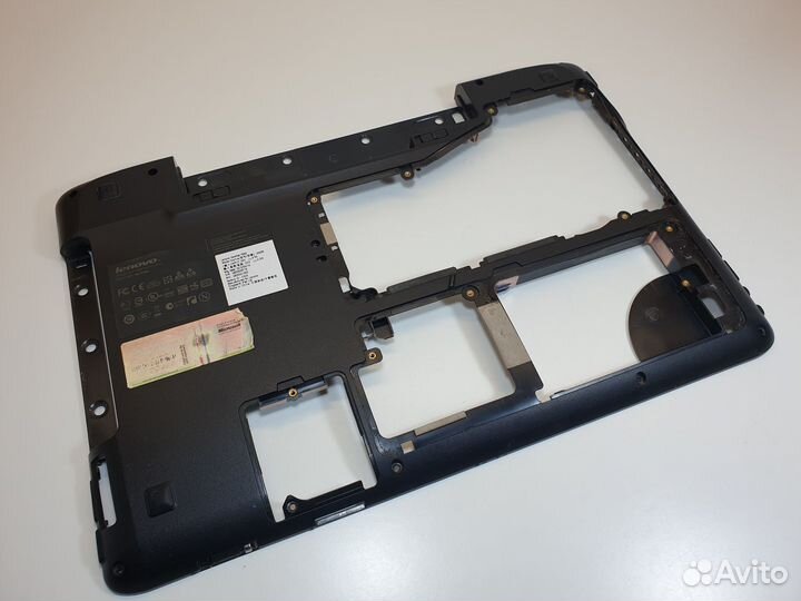 Поддон Lenovo Y560 дефект