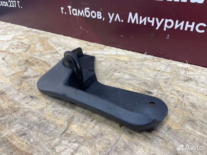 Брызговик передний левый LADA Vesta