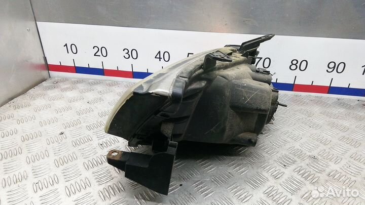 Фара Mitsubishi L200 (2006-2015)