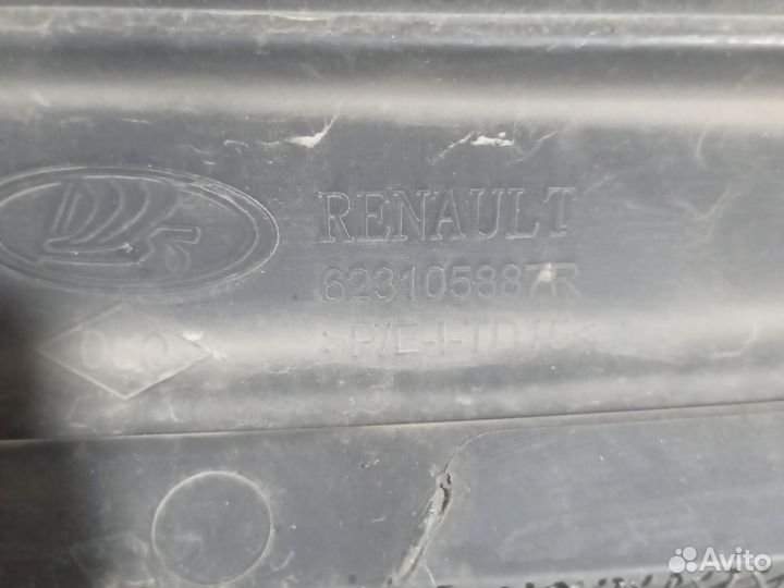 Решетка радиатора Рено Логан