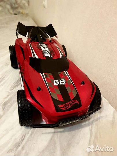 Большая машинка Hot Wheels