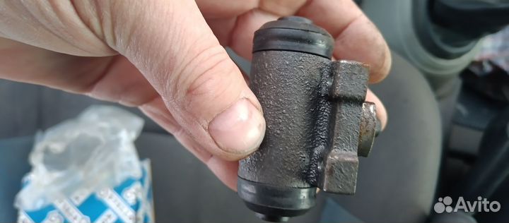 Тормозной цилиндр renault