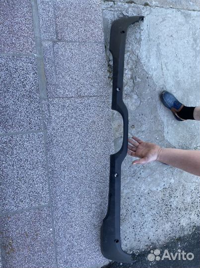 Нижний элемент заднего бампера