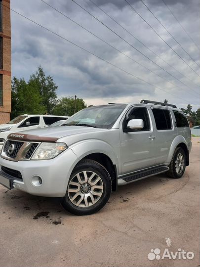 Nissan Pathfinder 2.5 AT, 2011, 160 000 км