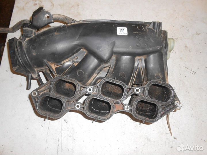 Коллектор впускной (Toyota Highlander)