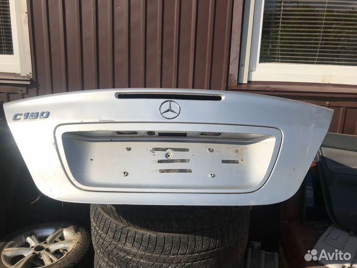 Крышка багажника mercedes-benz W203 C180