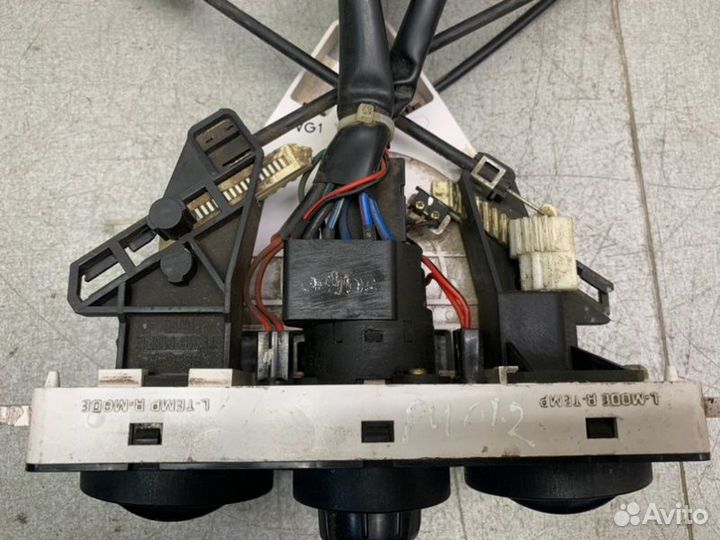Блок управления печкой Kia Rio седан 1.5 A5D 2000