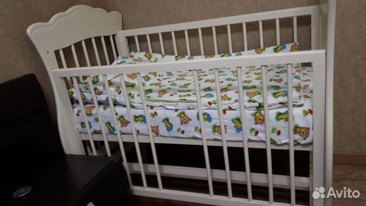 Детская кроватка