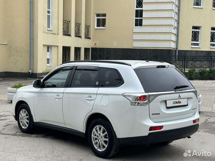Mitsubishi Outlander 2.4 CVT, 2014, 138 000 км