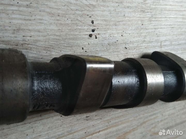 Впускной распредвал Шкода Фабия 1,2л