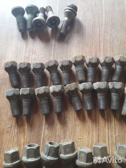 Колесные болты