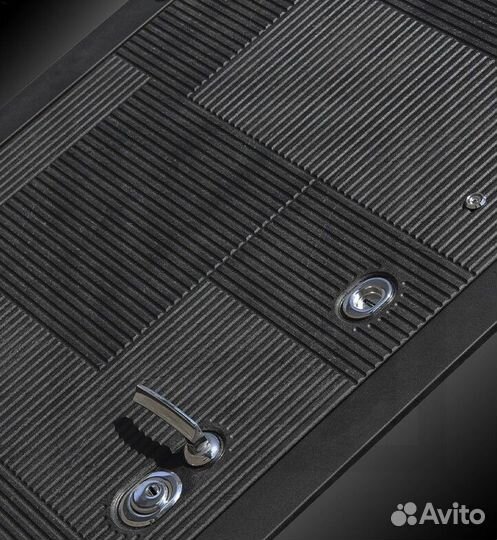 Дверь входная Чёрная металлическая