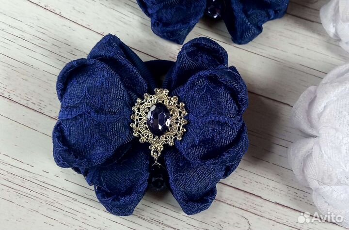 Кружевные бантики ручной работы