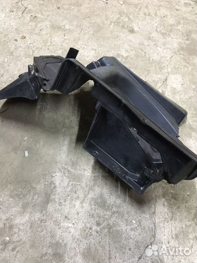 Заднее крыло Honda Foresight 250