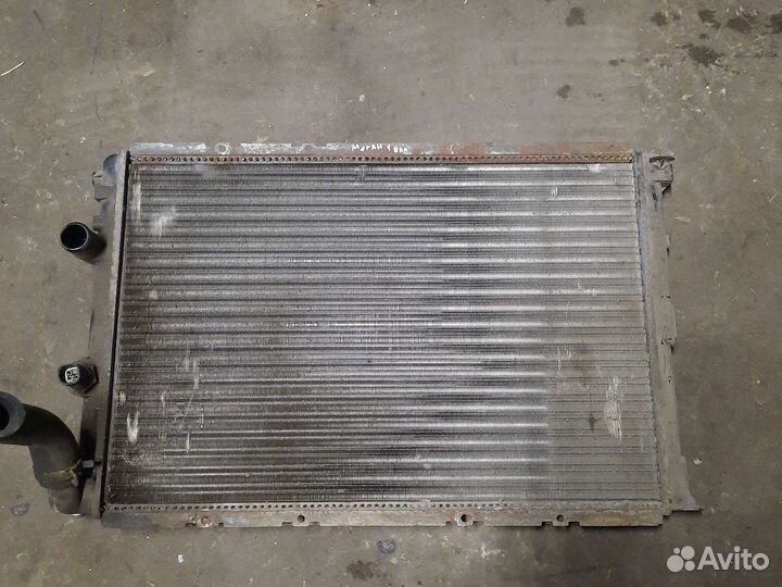 Радиатор охлаждения Renault megane 1