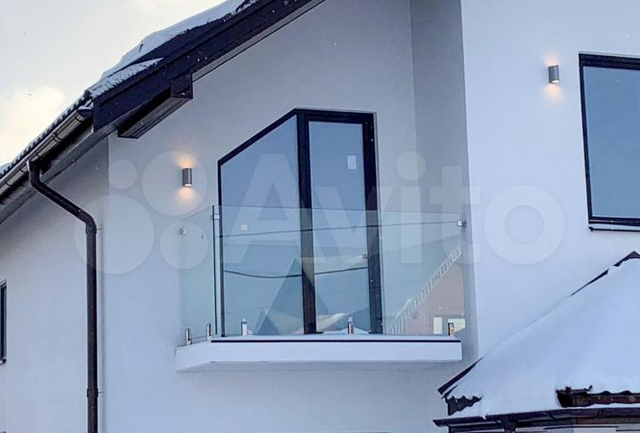 Коттедж 191 м² на участке 10 сот.