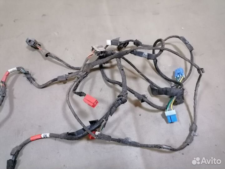 Коса двери задней Chrysler Concorde 2 1997-2004