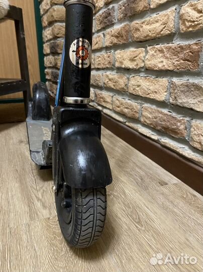 Самокат Razor на надувных колесах