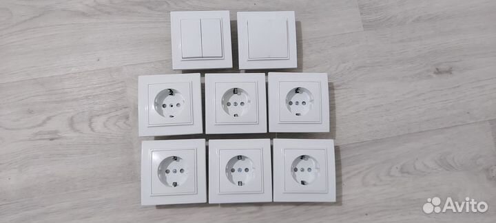 Разетки б/у из новостройки