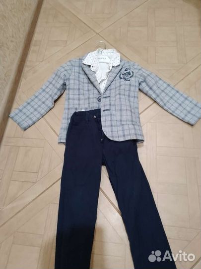 Костюм тройка