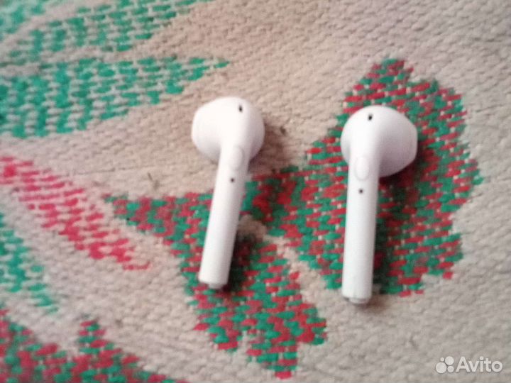 Беспроводные наушники apple airpods