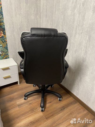 Кресло руководителя, офисное компьютерное