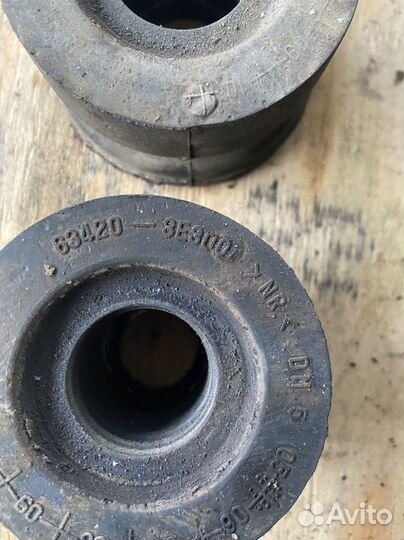 Опора кузова 63420-3E300 Kia Sorento 1 BL Соренто