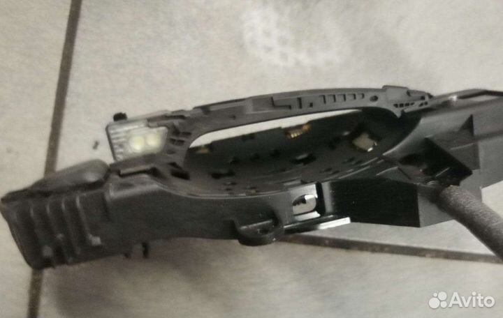 Audi A4 B9 кронштейн ручки правой ручка