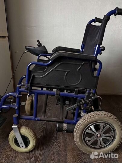 Коляска инвалидная с электроприводом