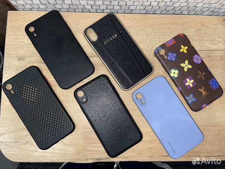 Чехлы на iPhone XR