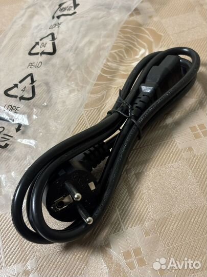 Кабель питания для компьютера