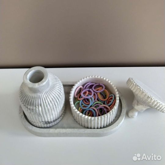 Набор декоративный поднос, шкатулка и ваза гипс