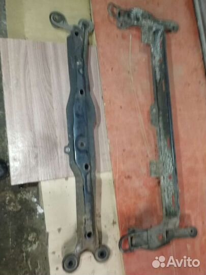 Балка подрадиаторная, подмоторная. Passat B3 B4
