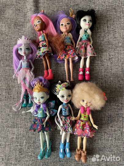 Домик и куклы