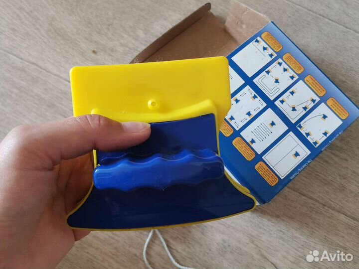 Магнитная щётка для мытья окон