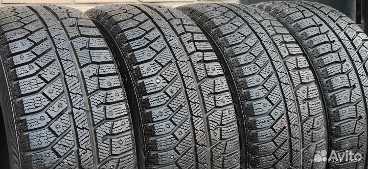 Continental ContiWinterViking 2 215/60 R16 99T