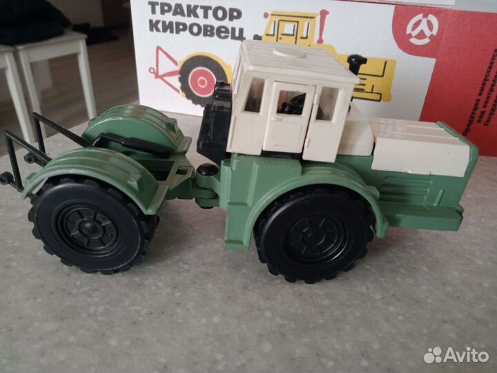 Трактор Кировец СССР металл м. 1/43