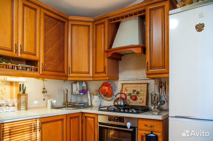 Кухня из массива бу