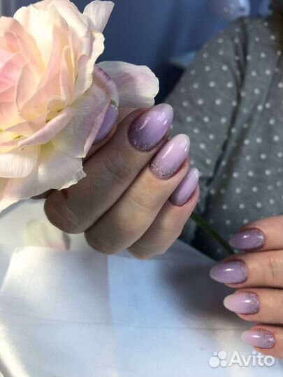 Маникюр, наращивание ногтей, красная речка