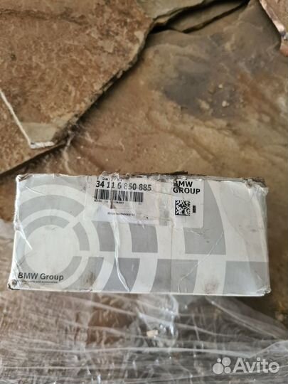 Продам передние колодки Бмв Ф 34 11 6 850 885