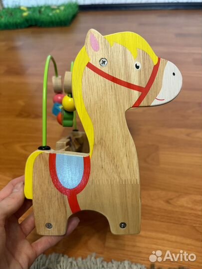 Игрушка деревянная с бусинами