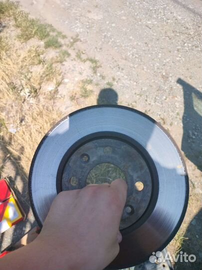 Бу диски и колодки от ларгус 15 г