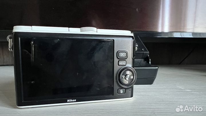 Компактный фотоаппарат nikon 1 j3