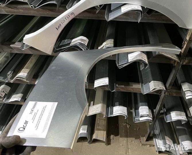 Арка левая Toyota Avensis T22 1997-2002 hb/sedan