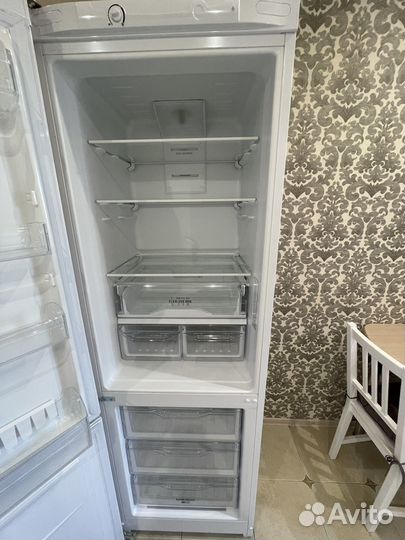 Холодильник indesit бу