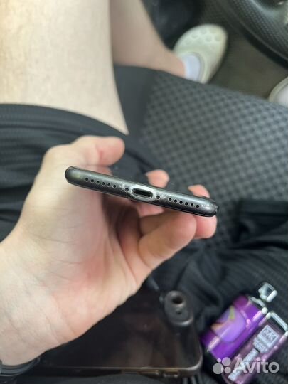 iPhone 8, 64 ГБ
